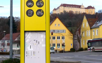 Die Mobilitätssäule an der Kreuzung Freigasse/Schlossvorstadt